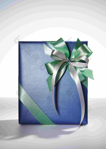 蓝色礼物盒丝带包装广告产品图