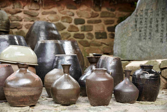 陶瓷缸锅碗瓢盆韩国传统工具摄影图