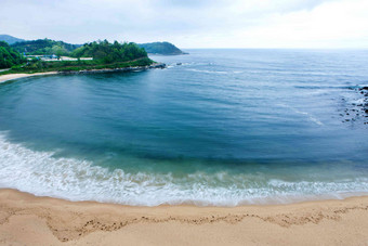 韩国沿海绿洲森林沙滩风景摄影图