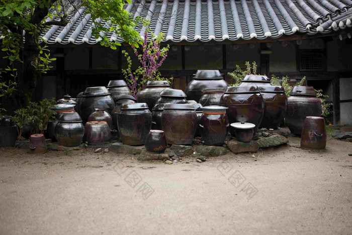 韩式庭院大酱缸陶罐场景图