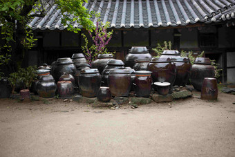 韩式庭院大酱缸陶罐场景图