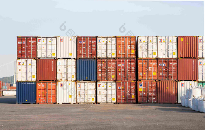 港口行业集装箱货物场景摄影图