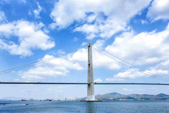 湾桥蓝天大海景观体系结构摄影图