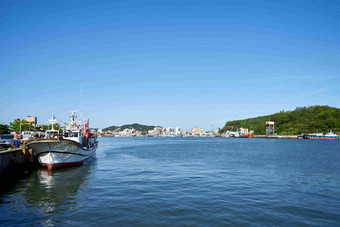 <strong>韩国</strong>港口渔船及二岸自然风光景观