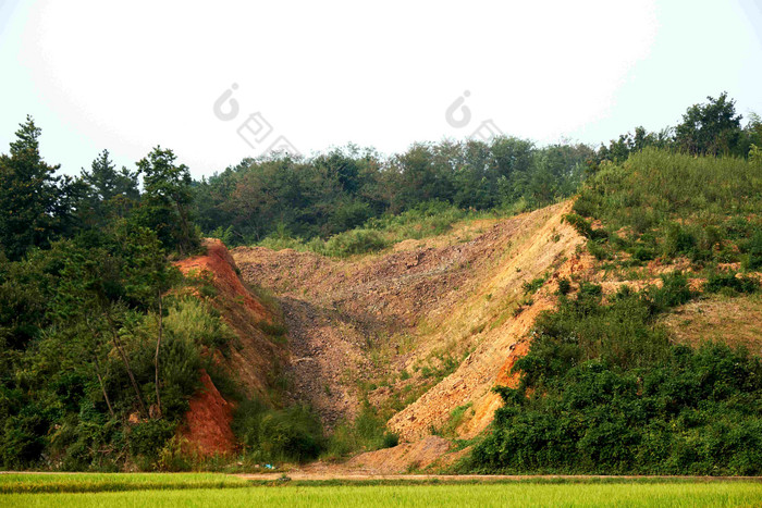 滑坡土壤污垢损害