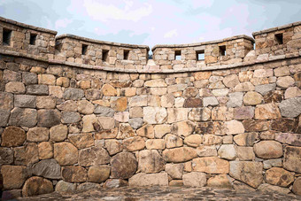 高墙堡垒石头建筑摄影图