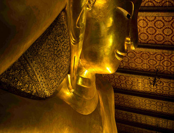 曼谷寺庙金色大佛场景摄影图