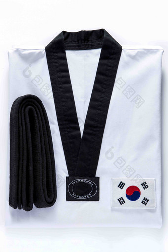 韩国跆拳道统一的道服黑带静物摄影图