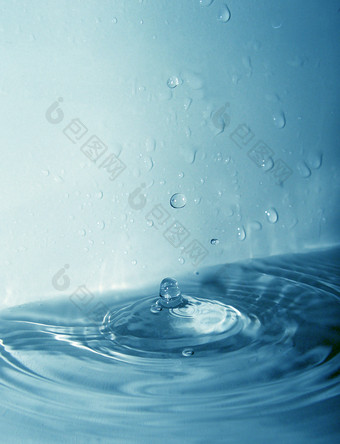 水面水珠水滴摄影图