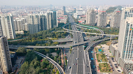 空镜航拍城市立交桥视频延时宣传片高架