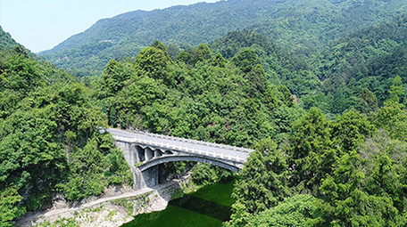 十堰武当山实拍自然风景森林航拍
