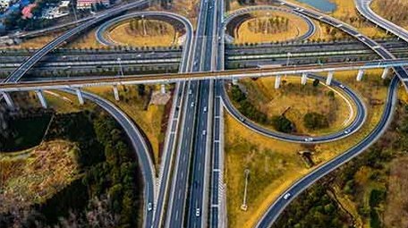 4K航拍高速路枢纽车流延时摄影交通行业