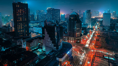 城市风光<strong>夜景</strong>延迟拍摄广场车流穿梭