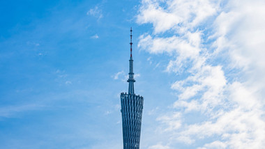 4k<strong>广州地标广州</strong>塔高空摩天轮蓝天白云延时