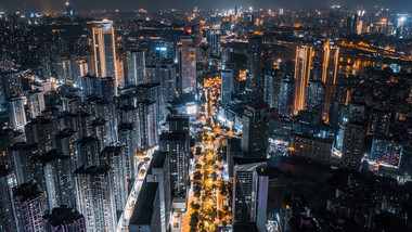 城市交通大气黑金夜晚街道马路车流航拍延时