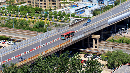 公路铁路立体交通车流延时高视角实拍4K