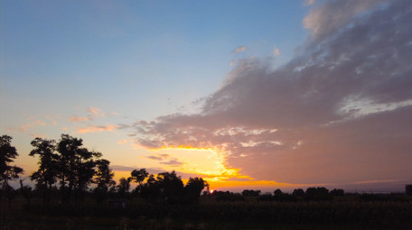 北方乡村夕阳西下日落景象4k延时拍摄视频