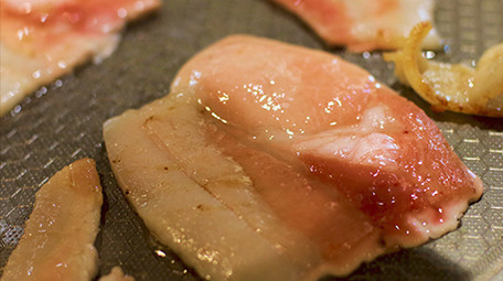 餐饮美食滋滋烤肉食物肉类青菜美味特写4K