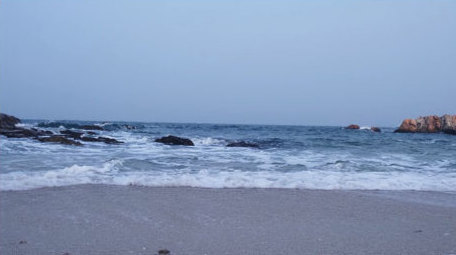 礁石海边浪花波浪大海海洋自然海洋实拍