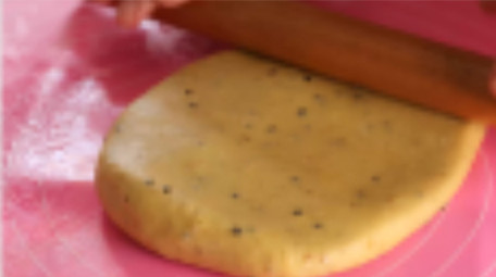 家庭手工麻花制作实拍