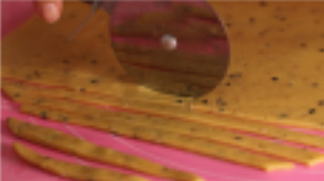 家庭手工麻花制作实拍