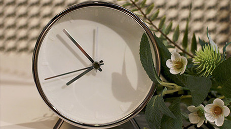 闹钟时钟钟表指针转动特写细节实拍4K