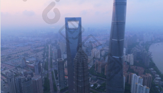 上海三件套建筑清晨航拍