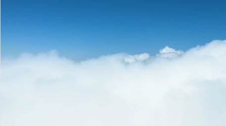 初夏洁白的云朵云海航拍视频