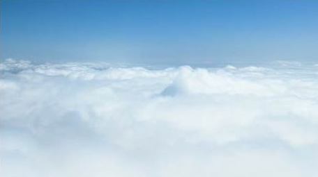 初夏洁白的云朵云海航拍视频