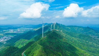 行业运用高山风能蓝天白云延时