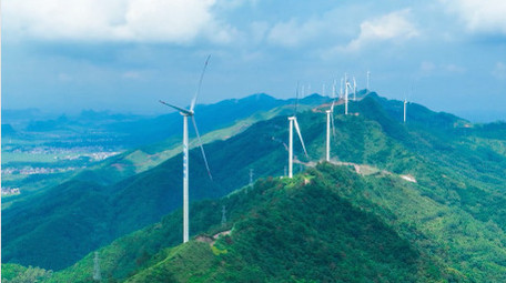 行业运用高山风能蓝天白云延时