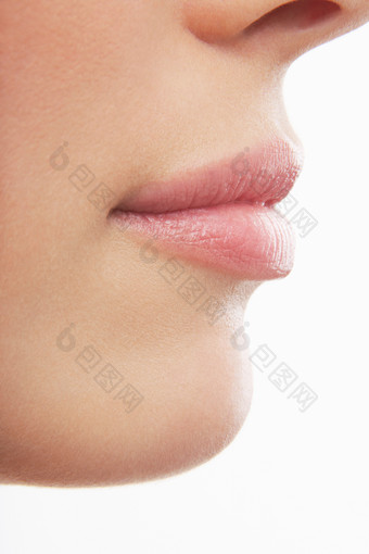 女人粉色嘴唇摄影图