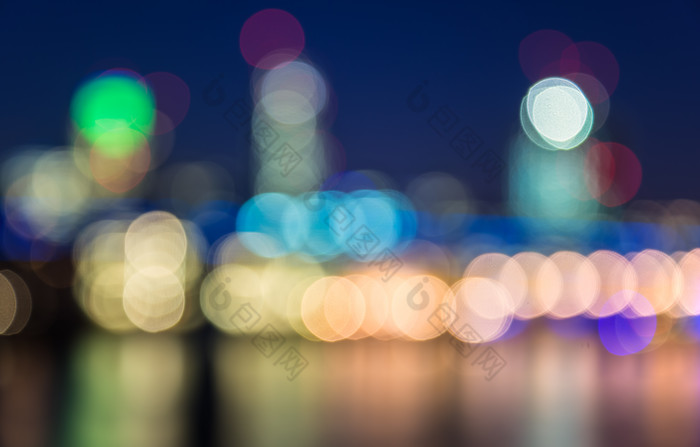 模糊的城市灯光摄影图