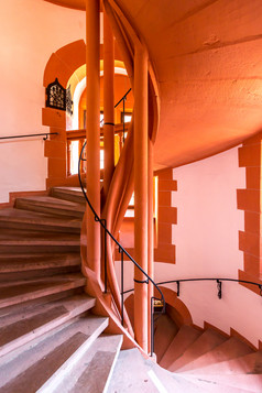 螺旋楼梯建筑摄影图
