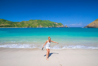 旅游女人假期海边沙滩<strong>大海</strong>风景摄影图