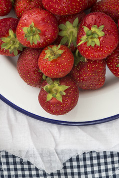 清新新鲜水果草莓摄影图
