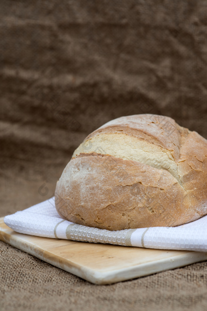 小麦全麦面包摄影图