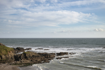 秋季<strong>海水</strong>浪花和海滩