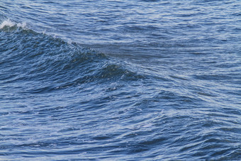 海面微微波浪摄影图