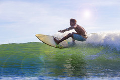 水上运动冲浪的男人摄影图