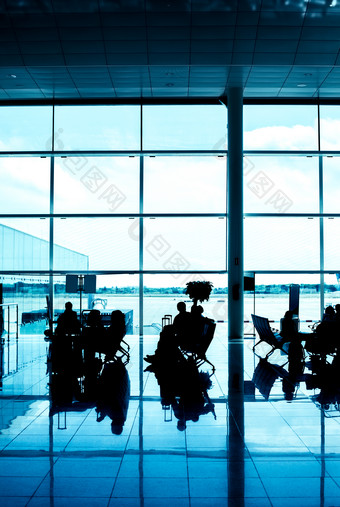 蓝色机场的等候区摄影图