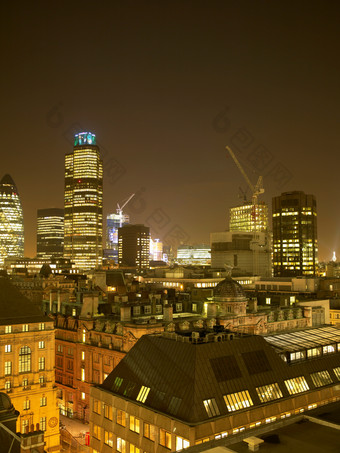 金碧辉煌的城市夜景