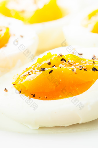 溏心鸡蛋早餐摄影图
