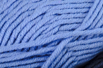 蓝色针织毛线摄影图