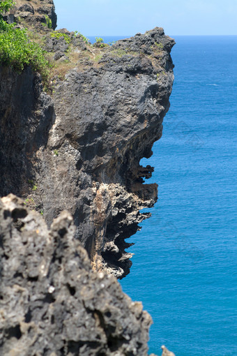 悬崖海边海浪蓝天白云风景旅游摄影素材图片