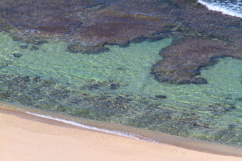 旅游假期海边沙滩大海旅行风景摄影图