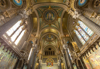 巴黎里昂圣母院大教堂内部