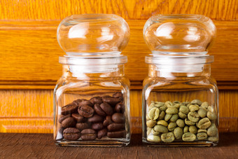 玻璃罐中的咖啡豆