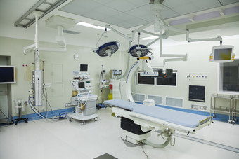 医院手术室内的设备仪器