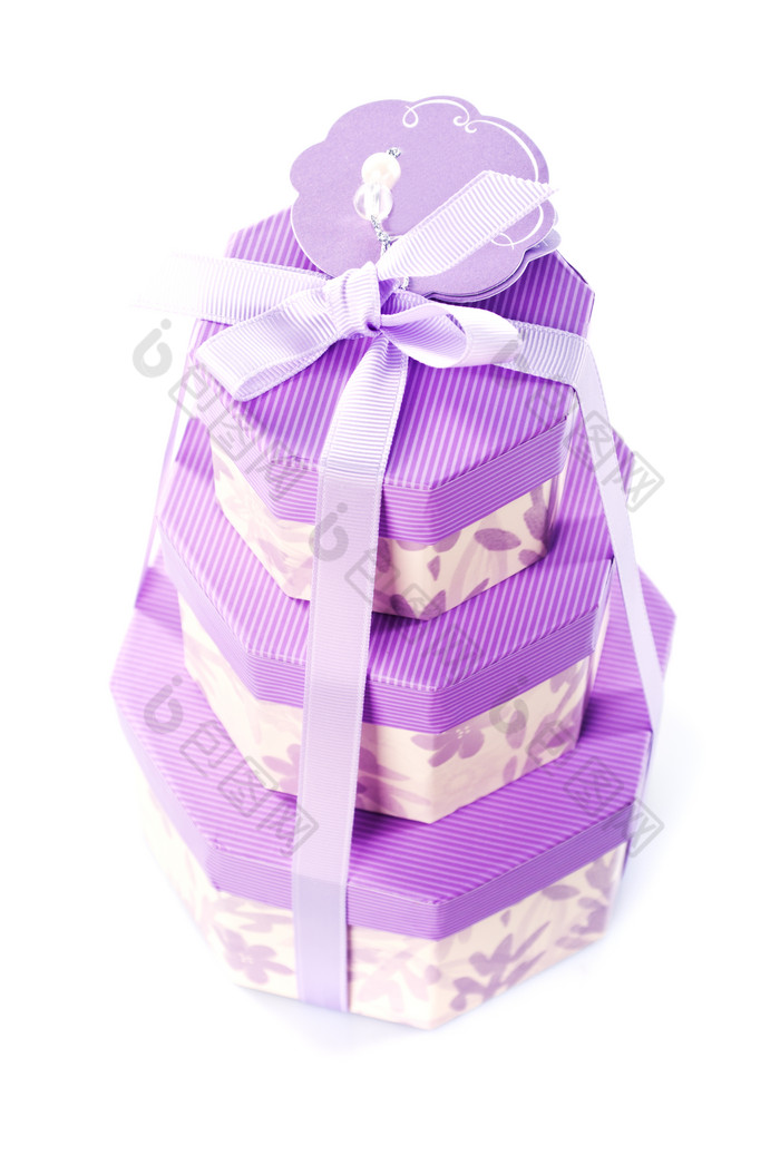 多边形紫色礼盒摄影图